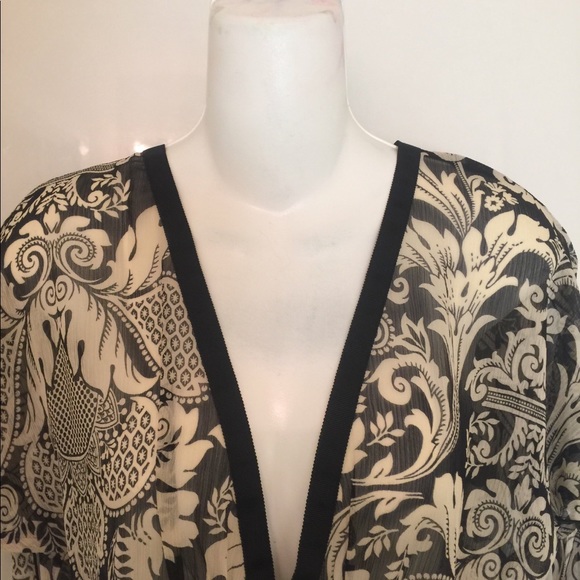 Anna Sui New York Short Sleeve Flutter Top Blouse - Picture 4 of 6